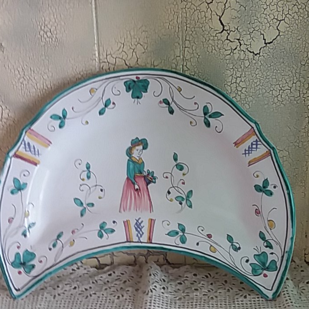Italy Grazia Deruta Handpainted Half moon dish